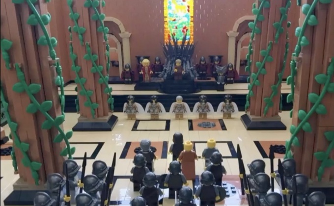 แฟนสุดเจ๋ง ใช้เวลา 18 เดือนต่อเลโก้ห้องโถง Game Of Thrones