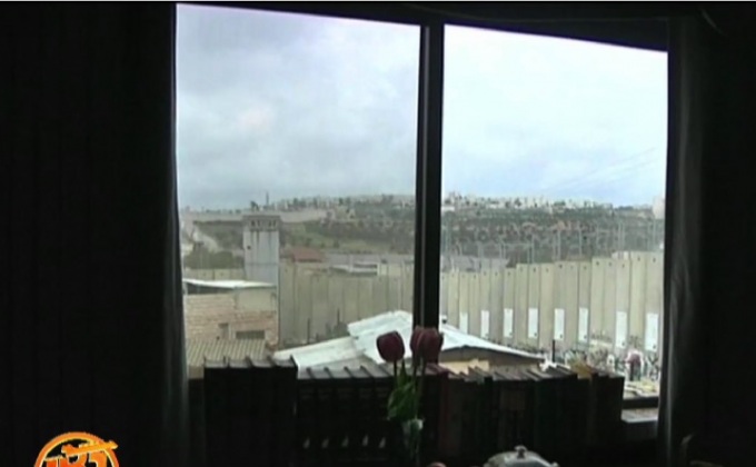 Banksy เปิดผลงานชิ้นใหม่ “โรงแรมวิวแย่ที่สุดในโลก”