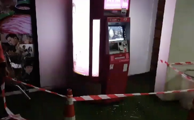 2 หนุ่มเมาคลั่งทุบตู้เอทีเอ็ม จ.เชียงใหม่