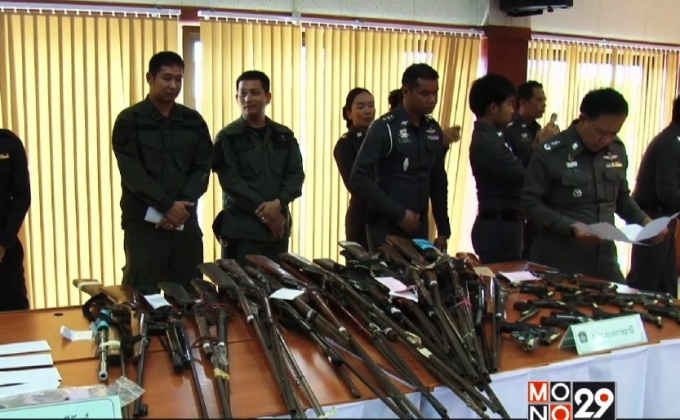 รอง ผบ.ตร.กำชับตร.สุรินทร์ คุมเข้มด่านชายแดนช่วงสงกรานต์