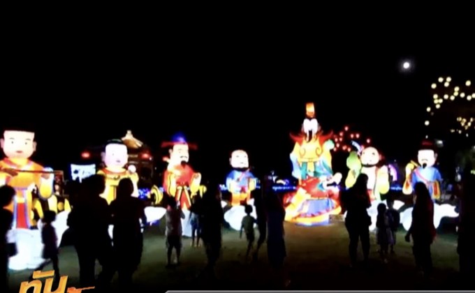 ​เที่ยวงานเทศกาลหุ่นโคมไฟ จ.นครสวรรค์