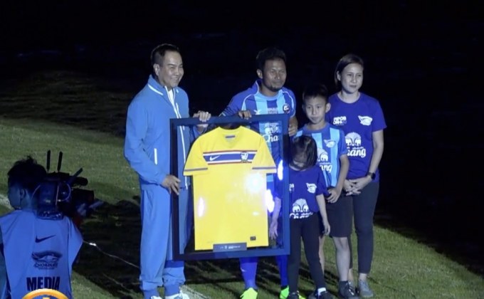 “พิภพ” ซัด 4 ลูกอำลาสนามสุดยิ่งใหญ่