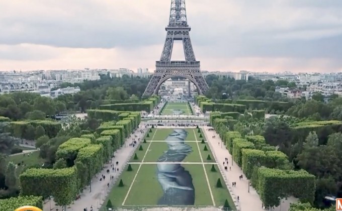 ผลงานศิลปะหาเงินช่วยเหลือผู้อพยพทางทะเล