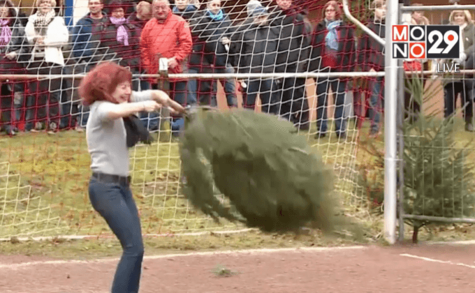 แข่งขันขว้างต้นคริสต์มาสในเยอรมนี