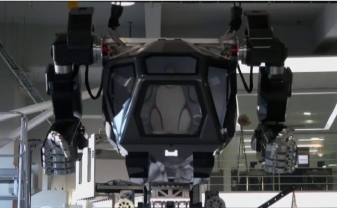 เกาหลีใต้ผลิตหุ่นยนต์เลียนแบบในภาพยนตร์