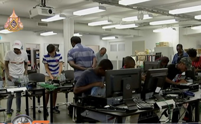 คอร์สอัพเกรดทักษะใช้คอมพิวเตอร์ผู้อพยพ