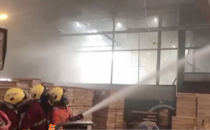 สั่งปิดโรงงานเฟอร์นิเจอร์ระเบิด จ.ชลบุรี