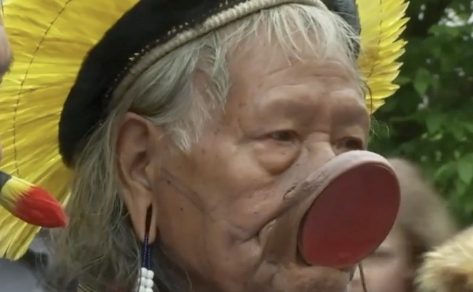 เสนอชื่อหัวหน้าเผ่า Amazon ชิงโนเบลสันติภาพ