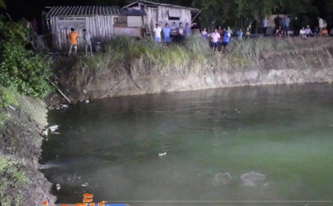 เด็กชาย 2 ขวบ พลัดตกสระน้ำข้างบ้านดับ