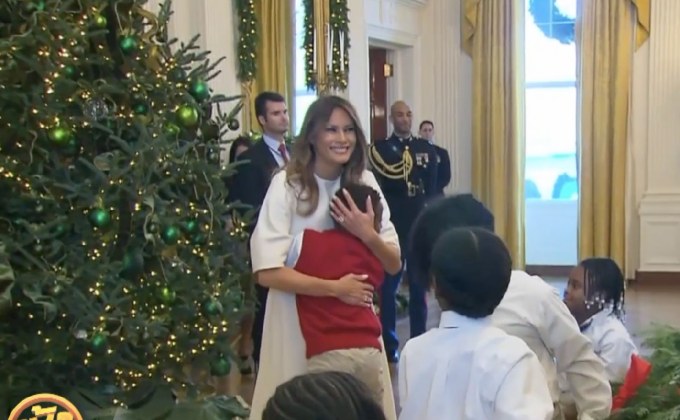 “เมลาเนีย ทรัมป์” กับคริสต์มาสครั้งแรกที่ทำเนียบขาว