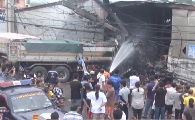 รถพ่วงชนลูกจ้างการไฟฟ้าเสียชีวิตรวม 5 คน
