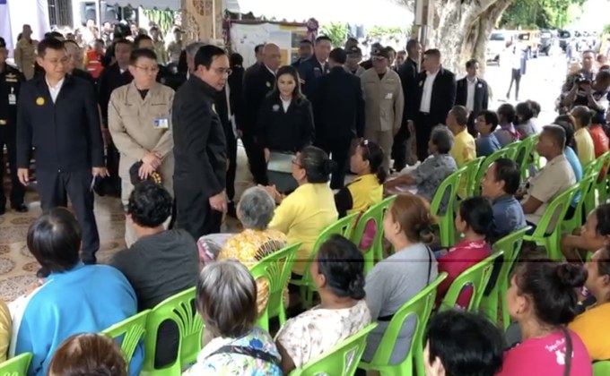 นายกฯลงพื้นที่ “ยโสธร-อุบลฯ” ตรวจน้ำท่วม เยี่ยมผู้ประสบภัย