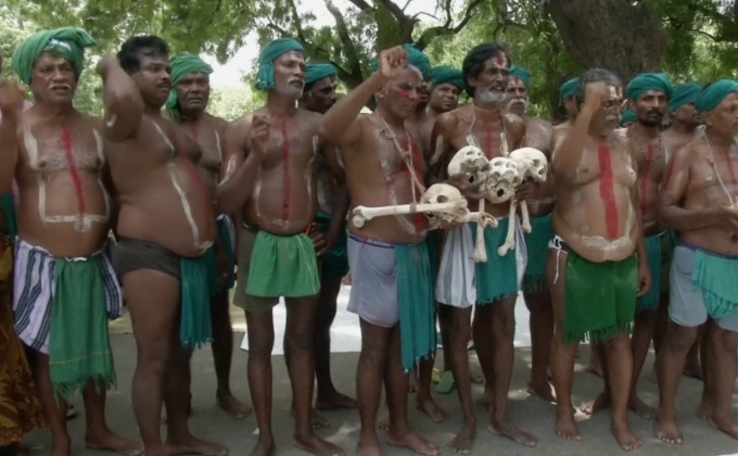 เกษตรกรอินเดียเรียกร้องรัฐบาลช่วยภัยแล้ง