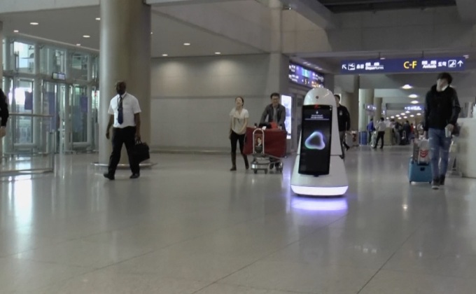 หุ่นยนต์ช่วยเหลือผู้โดยสารในสนามบิน