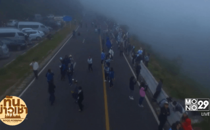 นักท่องเที่ยวแห่สัมผัสลมหนาวยอดดอยอินทนนท์