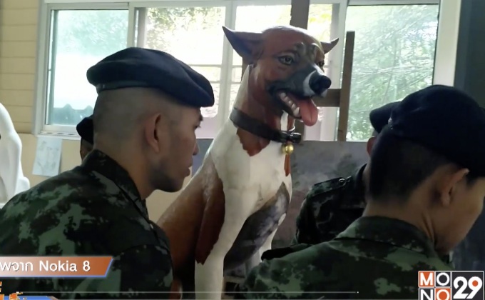 ขนย้ายรูปปั้นคุณทองแดงประดับพระเมรุมาศ