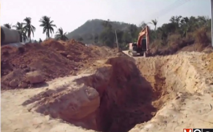 ดินถล่มทับคนงานอาการสาหัส