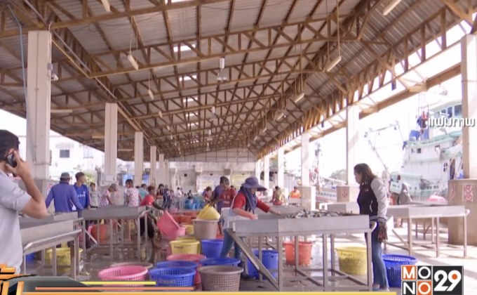 โพลเผยแรงงานไทยขอรัฐบาลใหม่ขึ้นค่าจ้าง