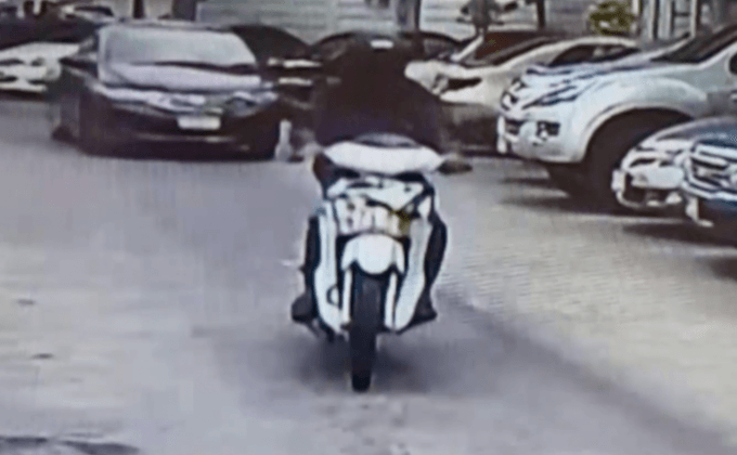 วงจรปิดจับภาพโจรขโมยรถกลางห้างดัง จ.นนทบุรี