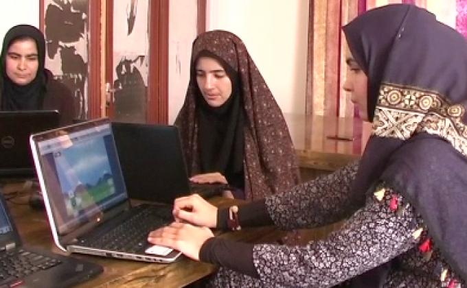 ​วัยรุ่นหญิงอัฟกานิสถานสร้างเกมต้านการปลูกฝิ่น