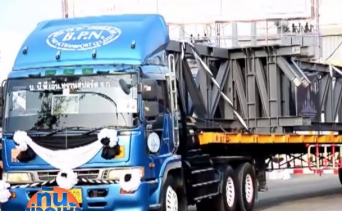 ขนย้ายโครงสร้างเสาเอกพระเมรุมาศ