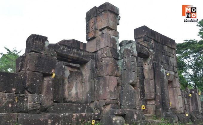 “ทบ.” เปิดภาพ “ปราสาทตาเมือนธม” เสียหาย จากการถูก “กัมพูชา” โจมตียิงปืนเล็ก-ปืนใหญ่-จรวด BM-21 ใส่