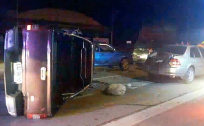 อุบัติเหตุรถชนท้ายติดไฟแดง 6 คันรวด