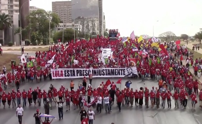 ชาวบราซิลสนับสนุนอดีตปธน.ชิงตำแหน่ง