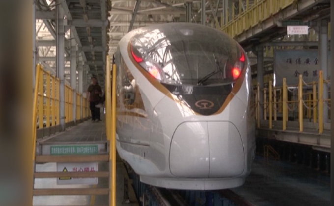 รถรางไฟฟ้าหัวกระสุน 16 ตู้ เริ่มวิ่งในจีน 1 ก.ค.นี้