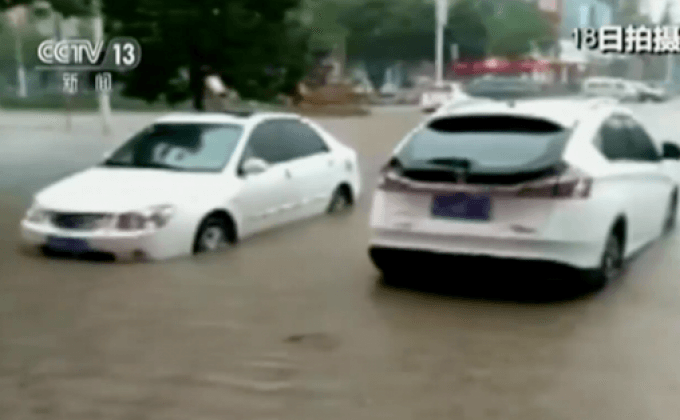 น้ำท่วมฉับพลันในจีน