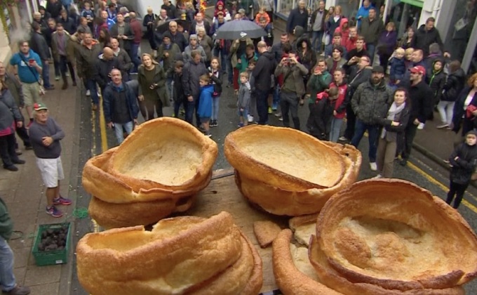 แข่งขันโยนพุดดิ้งดำชิงแชมป์โลก