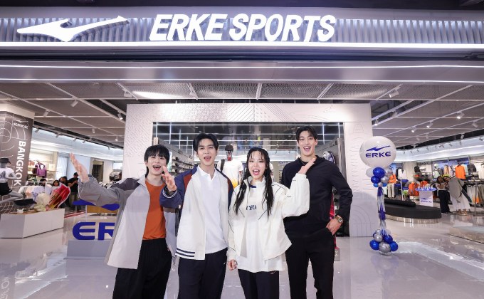“เจนิส – เจณิสตา”, “กระทิง – ขุนณรงค์” พร้อม “อู่อู๋ และเซฟ” ร่วมงาน ERKE แบรนด์สปอร์ตแวร์ชั้นนำจากจีน เปิดแฟลกชิพสโตร์แห่งแรกในไทย ณ เดอะมอลล์ไลฟ์สโตร์ บางกะปิ