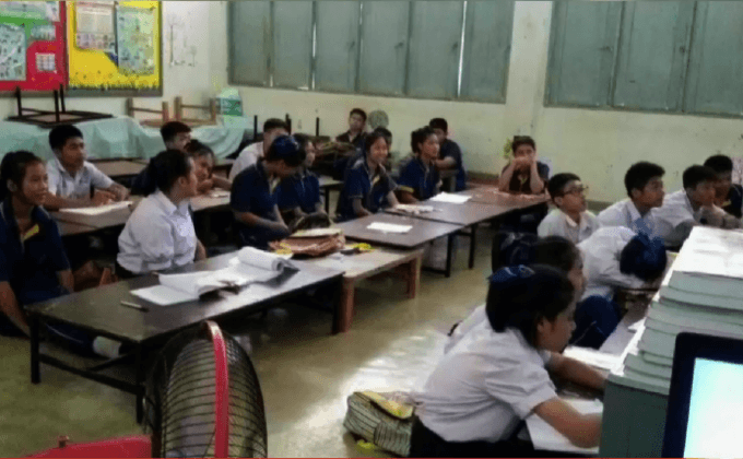 วอนขอรับบริจาคโต๊ะ เก้าอี้โรงเรียนยากไร้เมืองลำปาง