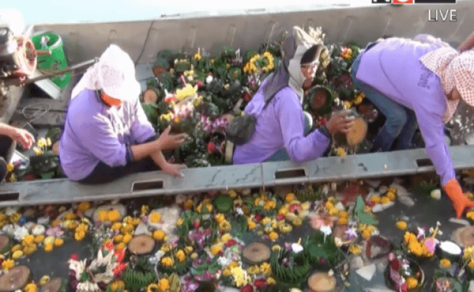 หลายจังหวัดเก็บขยะกระทงจำนวนมาก