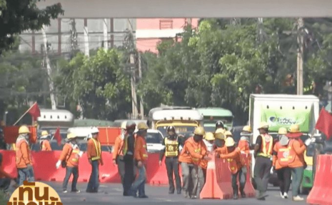 ปิดสะพานข้ามแยกรัชโยธินวันที่ 2 รถยังติดหนัก