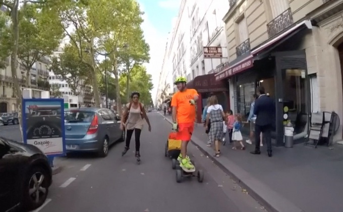 ชายฝรั่งเศสใช้สเก็ตบอร์ดไฟฟ้าเดินทางรอบประเทศ