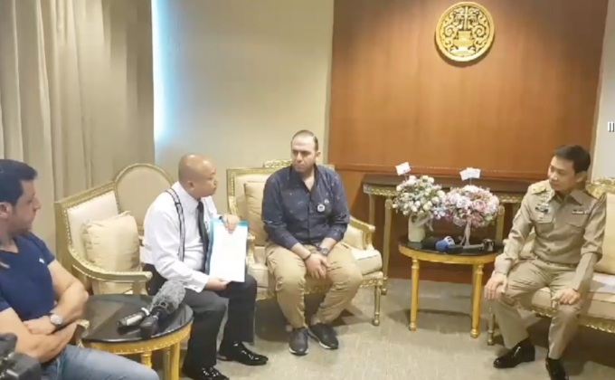 จับ 1 ผู้ต้องหาอ้างเป็นอาสาตำรวจเรียกรับเงินชาวซีเรีย