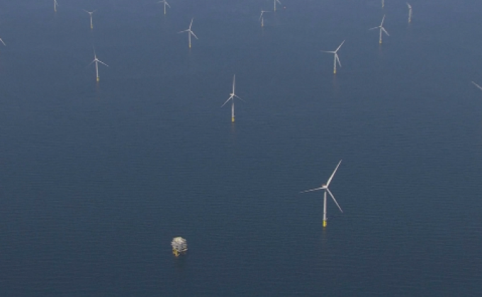 อังกฤษเปิดใช้ฟาร์มกังหันลมนอกชายฝั่งใหญ่สุดในโลก