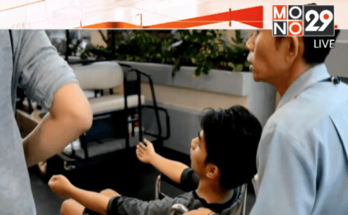 นักศึกษาถูกพิษแมงกะพรุนไฟ ทะเลบางแสน