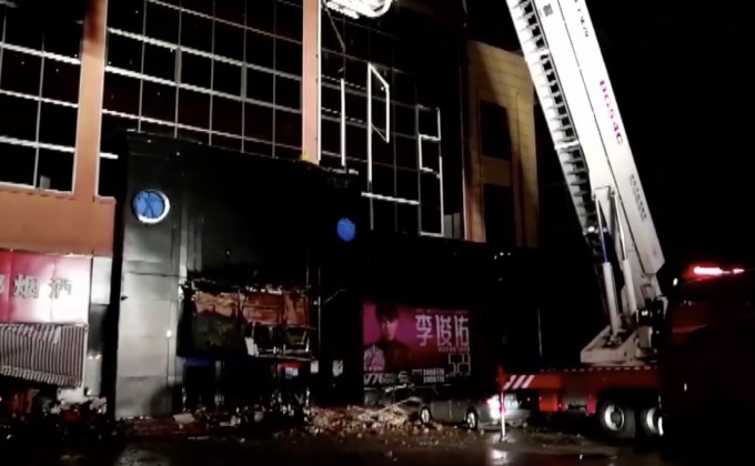 ​เกิดเหตุหลังคาไนท์คลับในจีนพลังถล่มลงมา