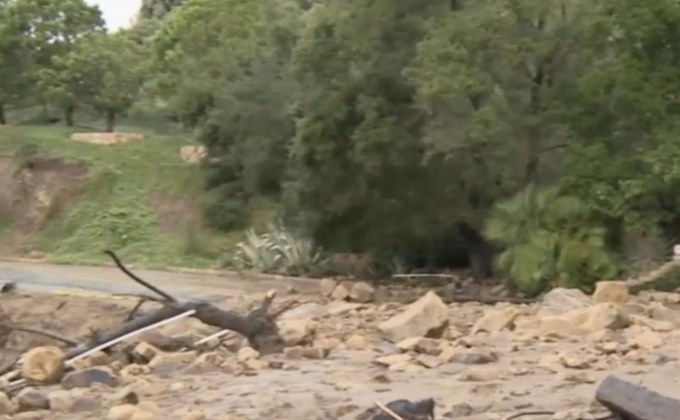 เร่งค้นหาผู้สูญหายเหตุโคลนถล่มแคลิฟอร์เนีย