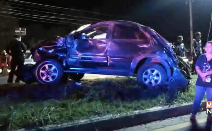 ฟอร์จูนเนอร์ชนซ้ำซ้อน 4 คันเด็กเสียชีวิต 3 คน