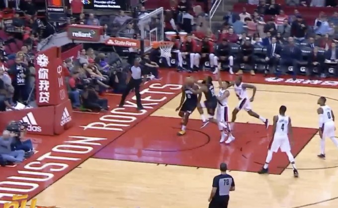 “ฮาร์เด้น” นำร็อคเก็ตส์คืนฟอร์มทุบเทรลเบลเซอร์ส