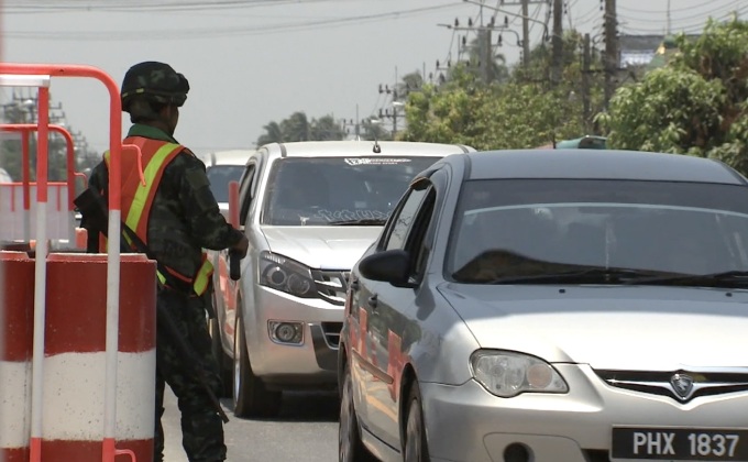 ทหารปฏิเสธข่าวบังคับใช้กฎอัยการศึกทุ่งยางแดง