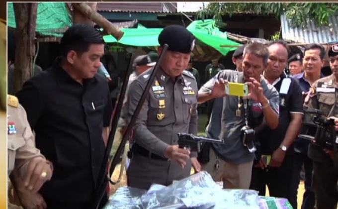 ตร.-ทหารลุยค้น 30 จุดทั่ว จ.อุทัยธานี ยึดอาวุธจำนวนมาก