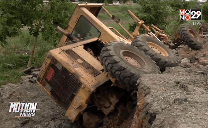 ถนนเลียบคลอง 13 จ.ปทุมธานี ทรุดเพิ่มอีก