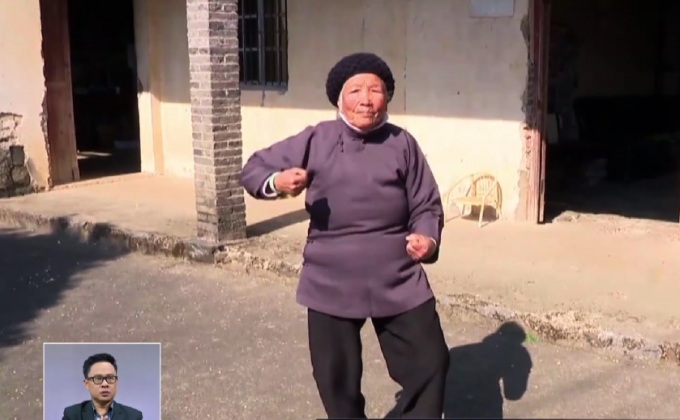 แม่เฒ่าอายุ 94 ปี เจ้าของฉายา “คุณยายกังฟู”