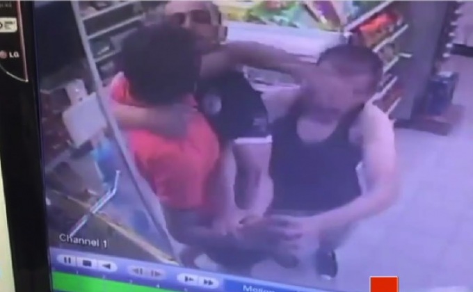 นักท่องเที่ยวทะเลาะวิวาทในร้านสะดวกซื้อที่พัทยา
