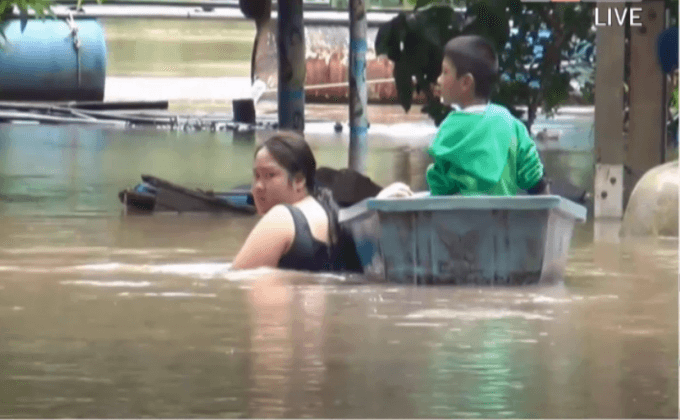 สธ.ส่งหน่วยแพทย์เคลื่อนที่ดูแลผู้ประสบภัยน้ำท่วม