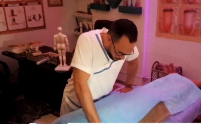 สปาในอียิปต์ใช้ไฟแก้ปวดเมื่อยให้ลูกค้า